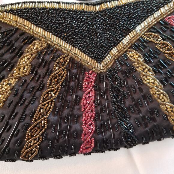 Made in Macau 9x6 inches black , red and gold seed beads excellent condition - Picture 4 of 9